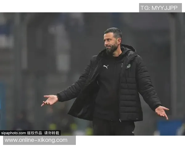 比萨主帅吉拉迪诺因庆祝绝平球扭伤脚踝情绪激动